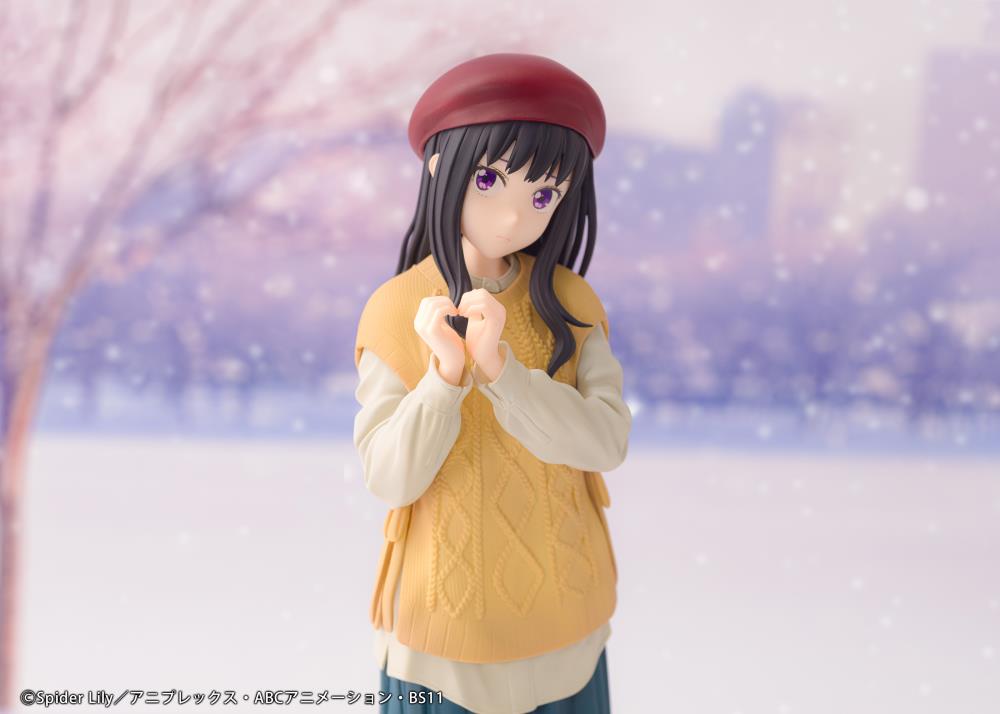 Lycoris Recoil Takina Inoue (Winter Uniform Ver.) 1/7 Scale Figure Gallery Image 9
