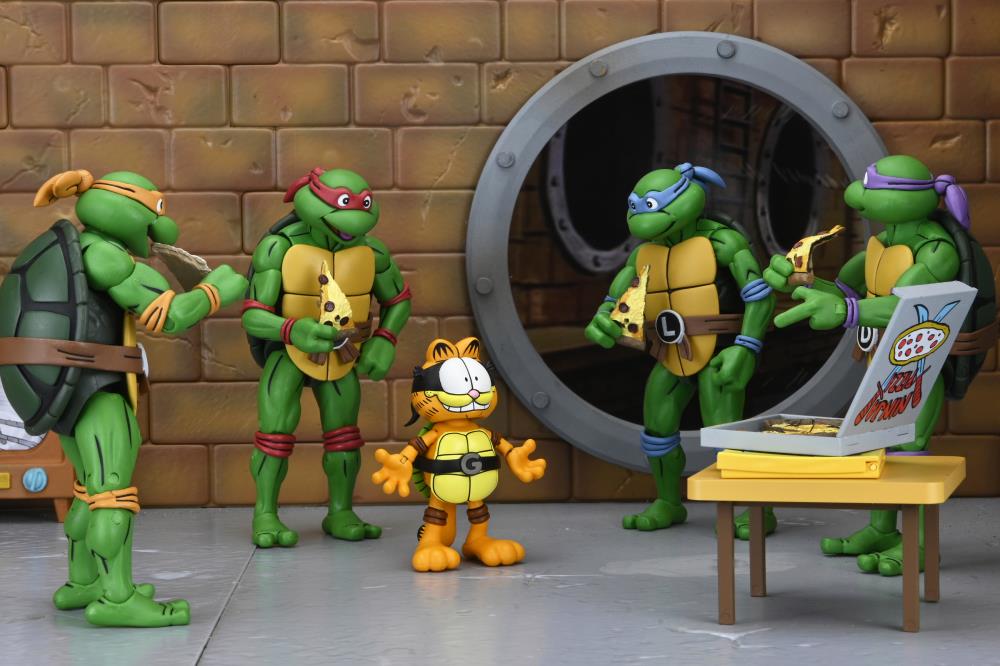 Teenage Mutant Ninja Turtles x Garfield Ultimate Garfello & Odie (Archie Comics) Action Figure Set Gallery Image 16