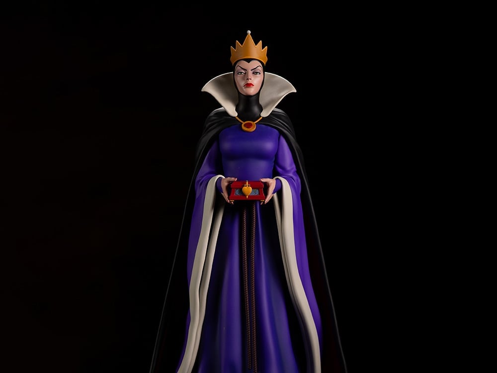 Snow White and the Seven Dwarfs Evil Queen 1/5 Scale Limited