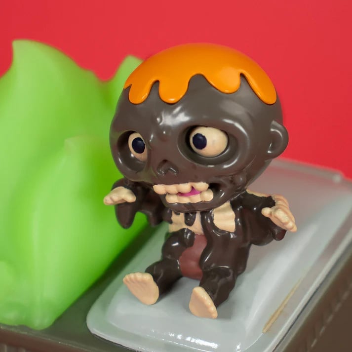 The Return of the Living Dead Dumpster Fire Limited Edition Vinyl Figure Gallery Image 14