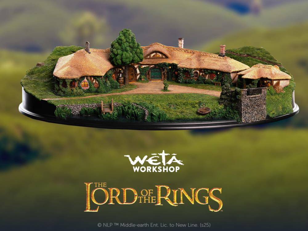 The Lord of the Rings The Green Dragon Inn Limited Edition Diorama Gallery Image 21