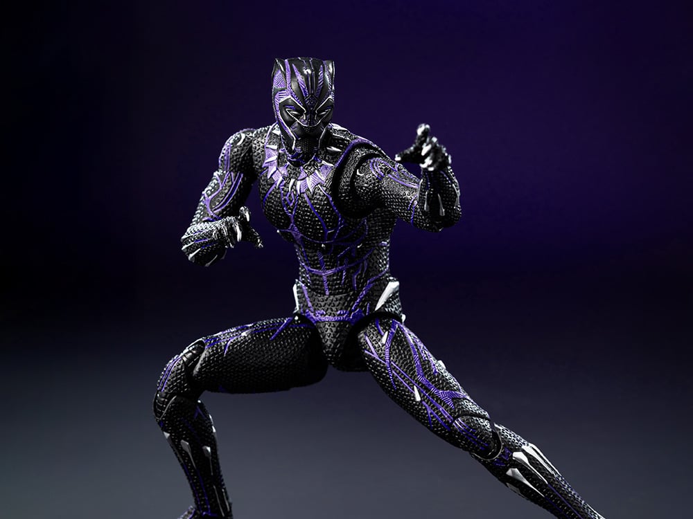 Marvel: The Infinity Saga DLX Black Panther (Kinetic Energy Charged) 1/12 Scale Action Figure Gallery Image 1
