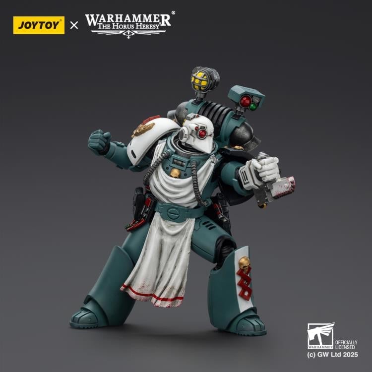 Warhammer: The Horus Heresy Sons of Horus Legion Apothecary 1/18 Scale Action Figure Gallery Image 7