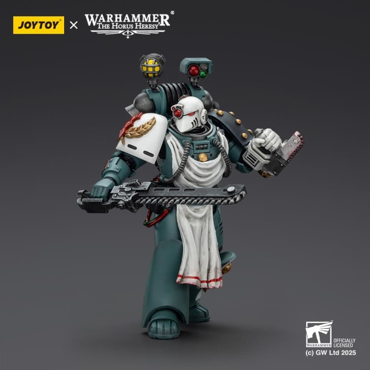 Warhammer: The Horus Heresy Sons of Horus Legion Apothecary 1/18 Scale Action Figure Gallery Image 6