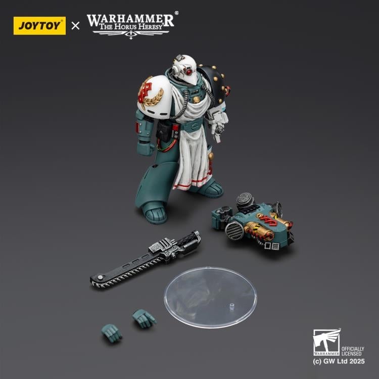 Warhammer: The Horus Heresy Sons of Horus Legion Apothecary 1/18 Scale Action Figure Gallery Image 10