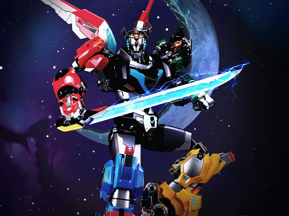 Voltron: Legendary Defender Carbotix 10th Anniversary Voltron (Standard Edition Ver.) Action Figure Gallery Image 1