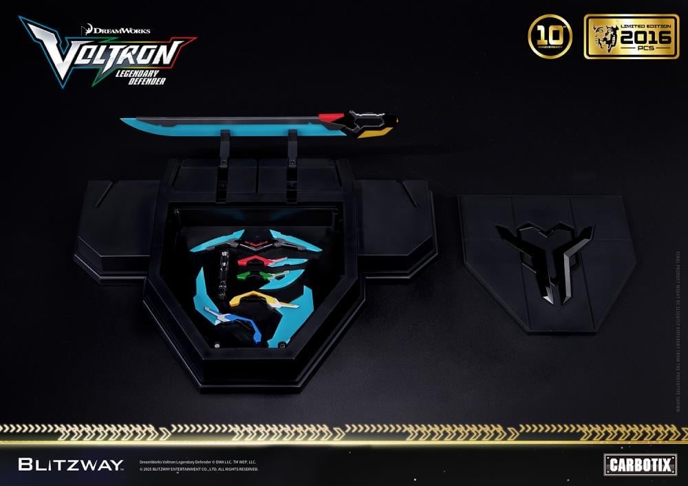 Voltron: Legendary Defender Carbotix 10th Anniversary Voltron (Special Limited Edition Ver.) Action Figure Gallery Image 29