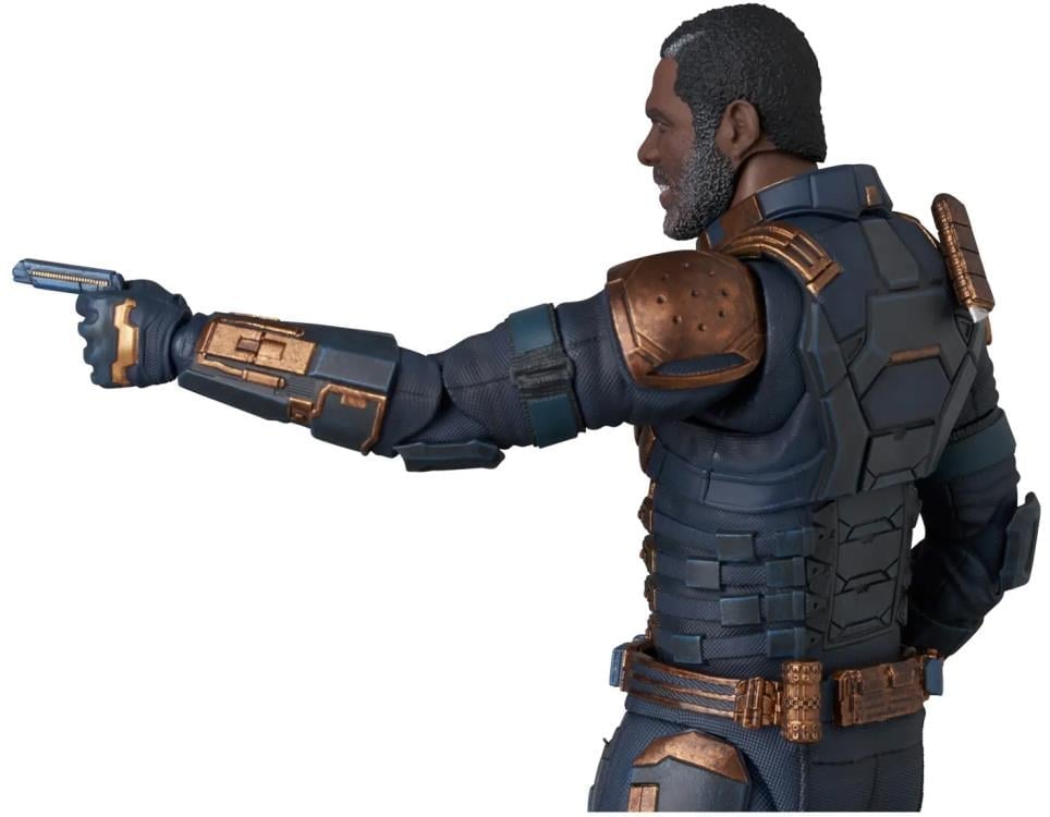 The Suicide Squad MAFEX No.290 Bloodsport Action Figure Gallery Image 14
