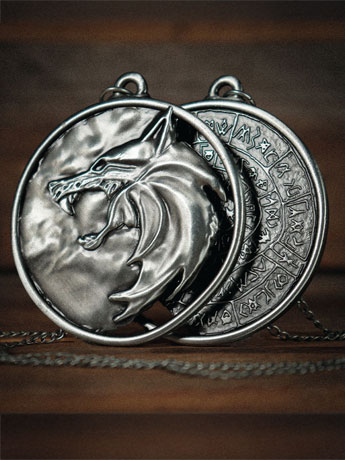 The Witcher (Netflix) Geralt's Medallion Limited Edition Replica Gallery Image 2