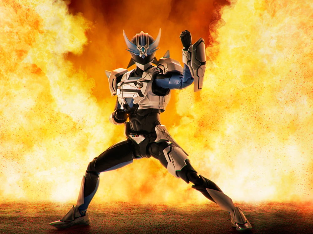 Wingman S.H.Figuarts -Shinkocchou Seihou- Garder Silhouette Exclusive Action Figure Gallery Image 1