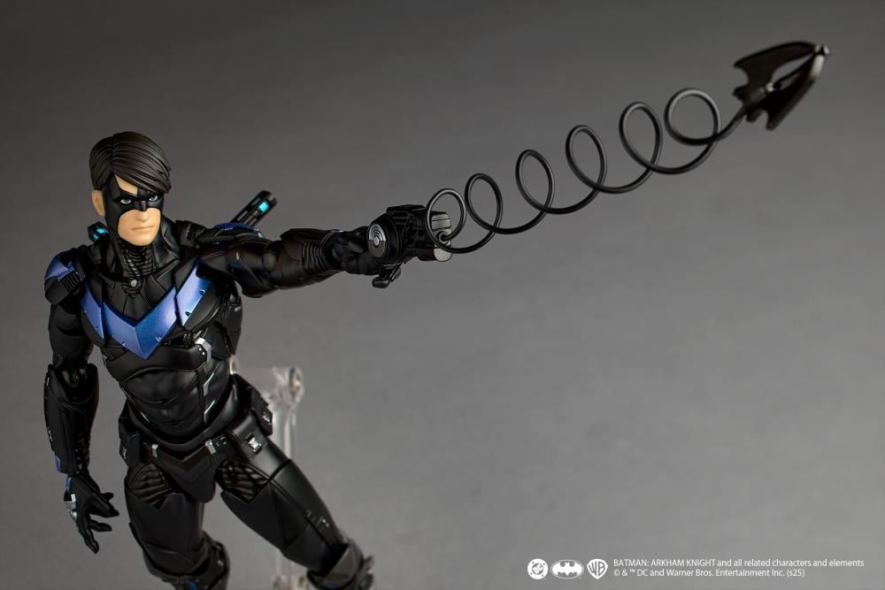 DC Comics Amazing Yamaguchi Revoltech NR104 Nightwing Action Figure Gallery Image 13