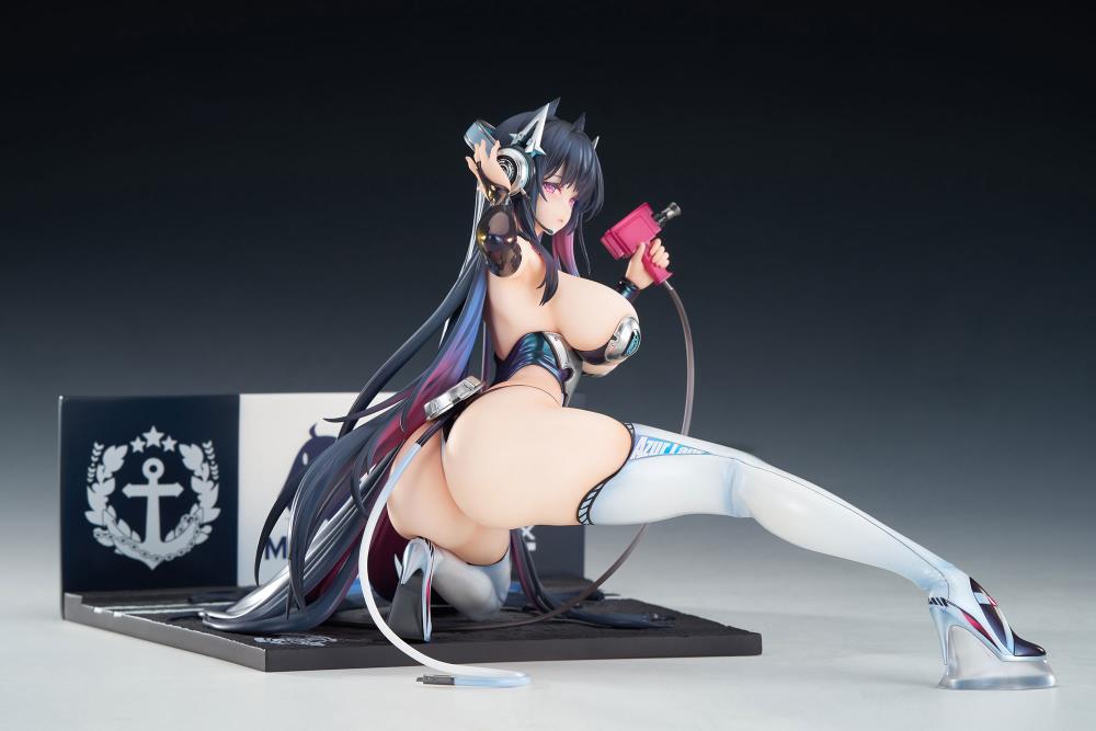 Azur Lane Strasbourg (Cyber Fairy on the Racetrack Ver.) 1/7 Scale Figure (With Bonus) Gallery Image 13