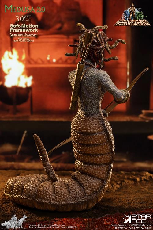 Clash of the Titans Ray Harryhausen 100th Anniversary Soft-Motion Series Medusa Action Figure Gallery Image 6