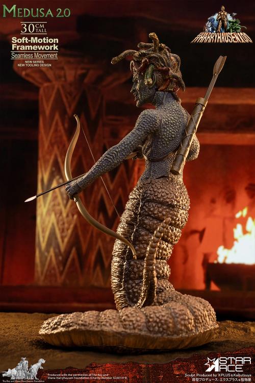 Clash of the Titans Ray Harryhausen 100th Anniversary Soft-Motion Series Medusa Action Figure Gallery Image 5