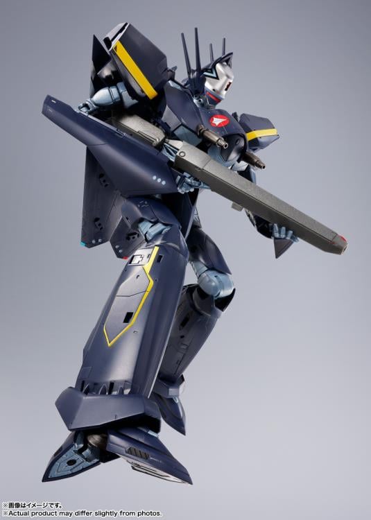 Macross 7 DX Chogokin VF-17S Nightmare Stealth Valkyrie (Gamlin Kizaki) Action Figure Gallery Image 7