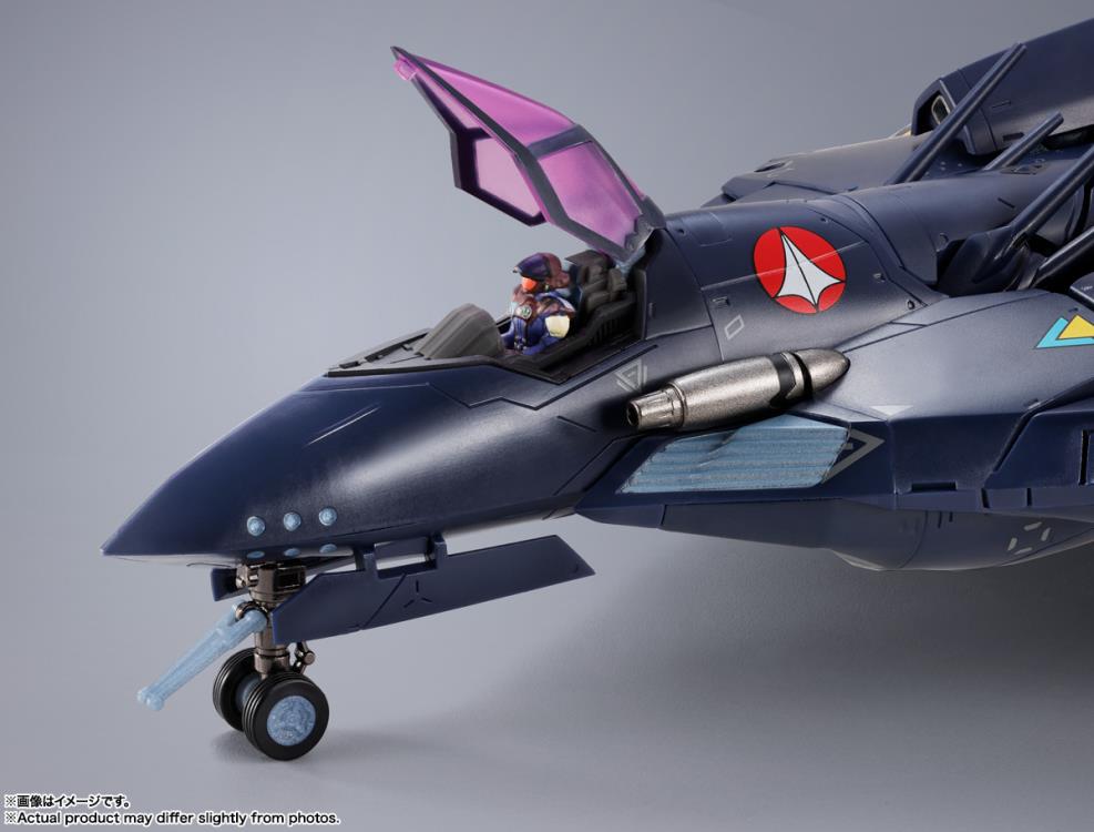 Macross 7 DX Chogokin VF-17S Nightmare Stealth Valkyrie (Gamlin Kizaki) Action Figure Gallery Image 16