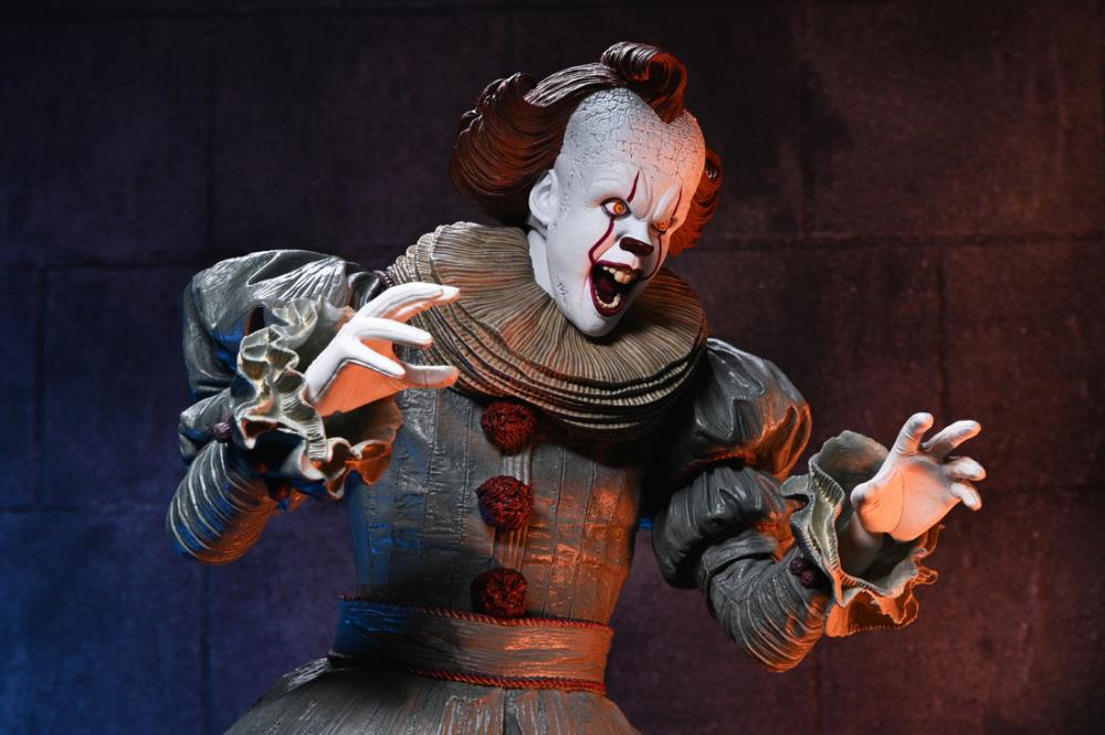 IT: Welcome to Derry Pennywise 1/4 Scale Action Figure Gallery Image 12