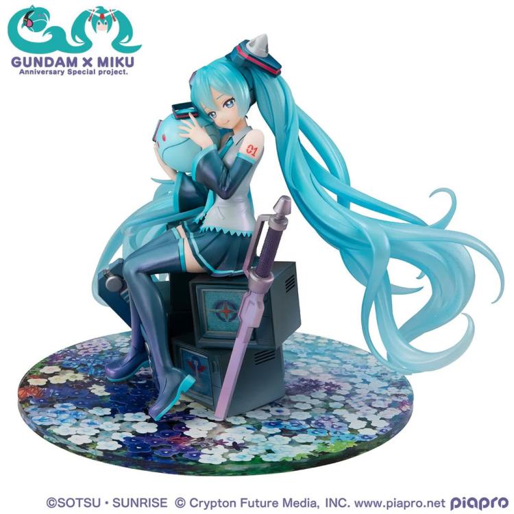 Mobile Suit Gundam 45th Anniversary x Hatsune Miku Lucrea Hatsune Miku x 00 Gundam Figure Gallery Image 5