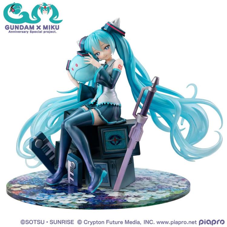 Mobile Suit Gundam 45th Anniversary x Hatsune Miku Lucrea Hatsune Miku x 00 Gundam Figure Gallery Image 4