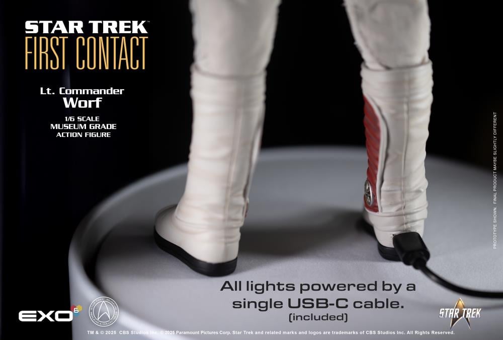 Star Trek: First Contact Lt. Commander Worf in EVA Suit 1/6 Scale