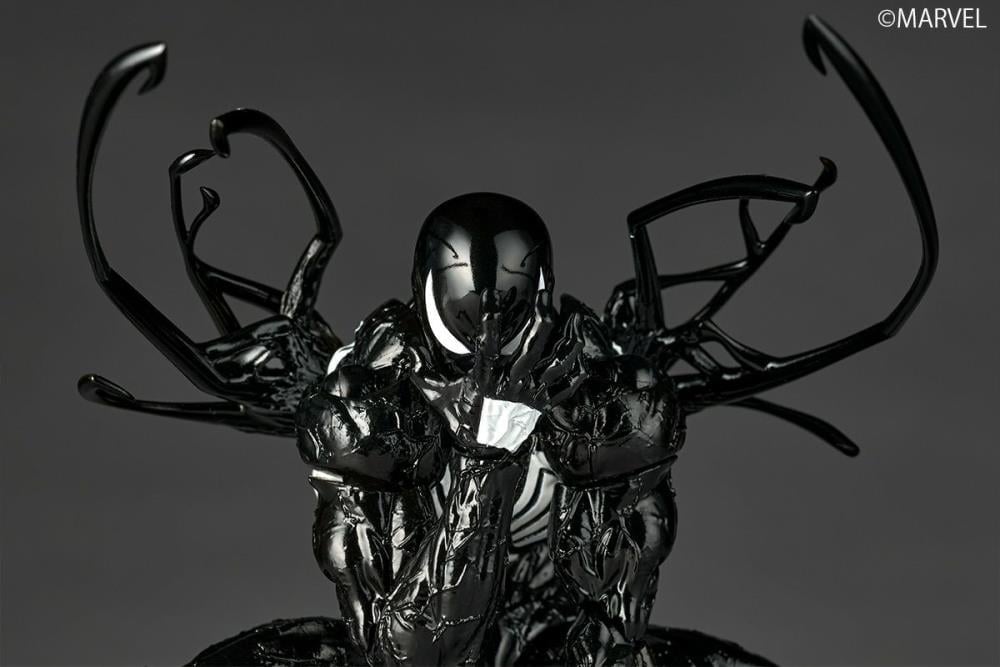 Marvel Comics Amazing Yamaguchi Revoltech NR105 Symbiote Suit Spider-Man Action Figure Gallery Image 9