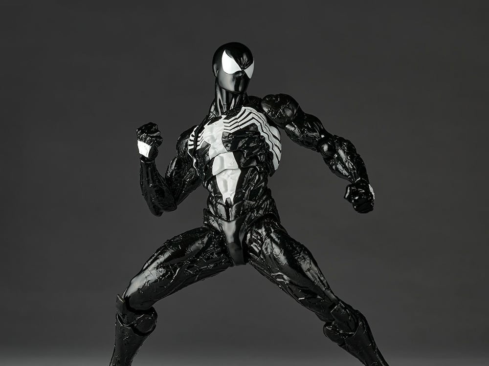 Marvel Comics Amazing Yamaguchi Revoltech NR105 Symbiote Suit Spider-Man Action Figure Gallery Image 1