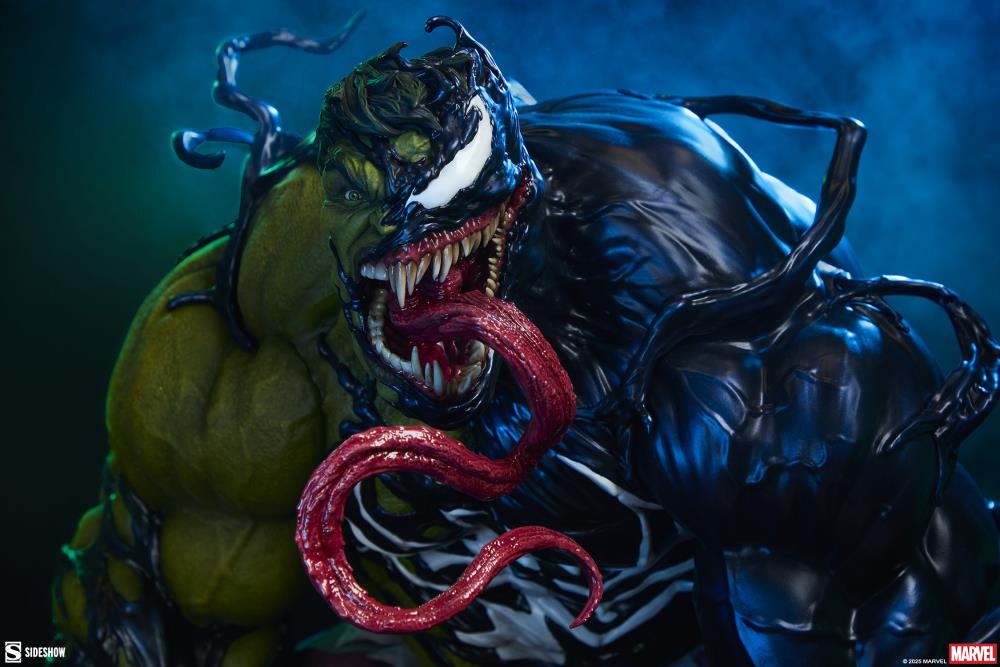 Marvel Comics Premium Format Venomized Hulk Statue Gallery Image 11
