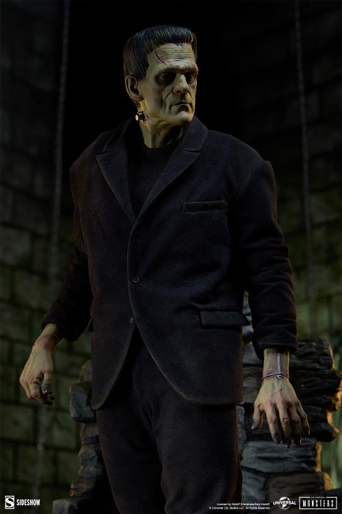 Universal Monsters Premium Format Mixed Media Frankenstein's Monster (Fabric Costuming Ver.) Statue Gallery Image 5