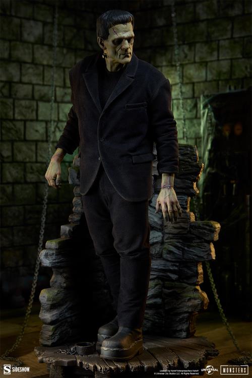 Universal Monsters Premium Format Mixed Media Frankenstein's Monster (Fabric Costuming Ver.) Statue Gallery Image 3