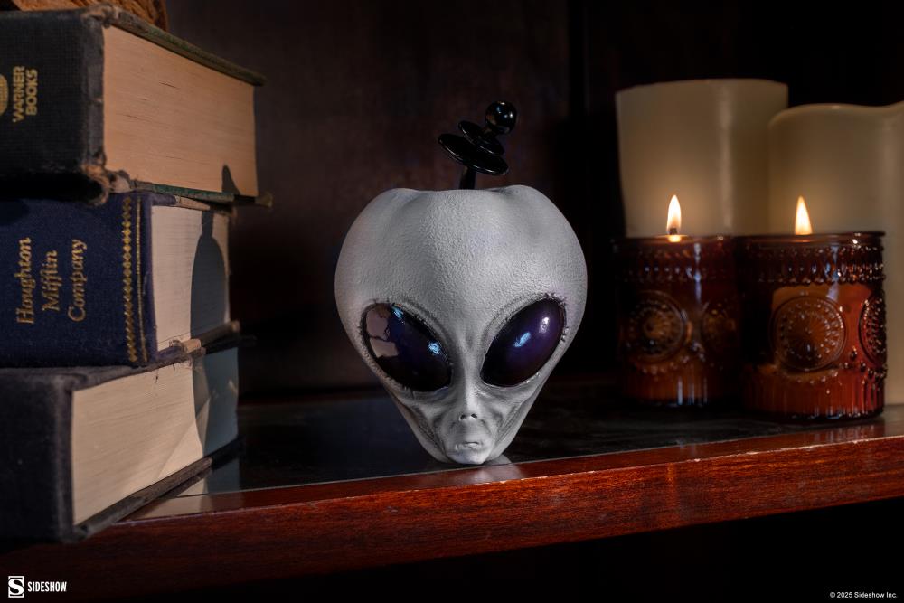Alien Apple Replica Gallery Image 6