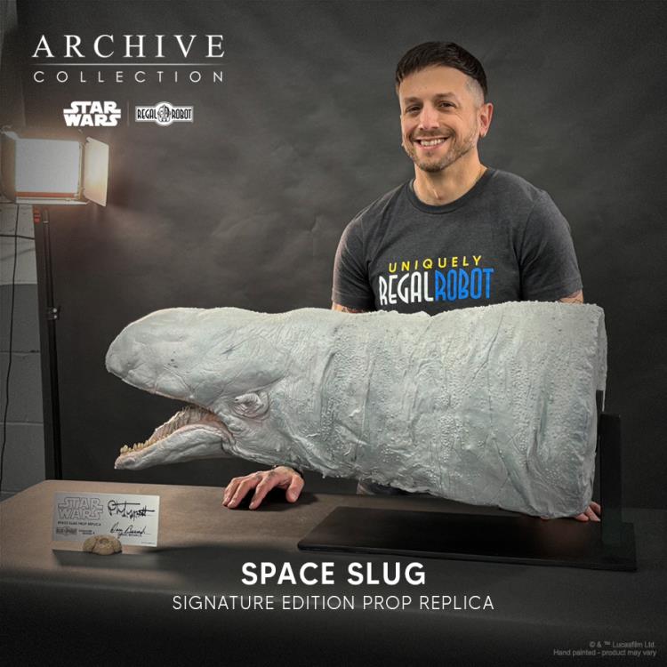 Star Wars: The Empire Strikes Back Archive Collection Space Slug (1:1 Dual Signature Edition) Limited Edition Concept Maquette Replica Gallery Image 13
