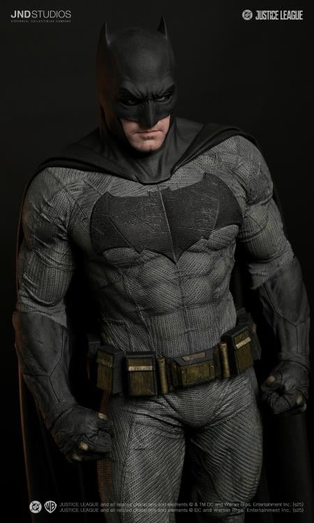 Justice League Hyperreal Platinum Batman 1/3 Scale Statue Gallery Image 10