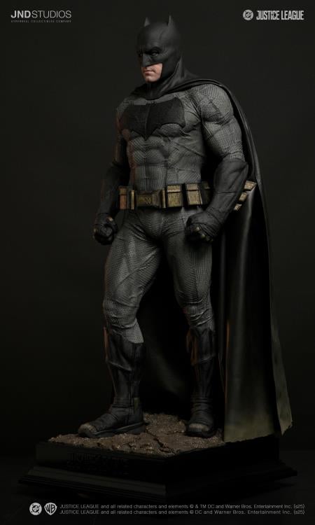 Justice League Hyperreal Platinum Batman 1/3 Scale Statue Gallery Image 9
