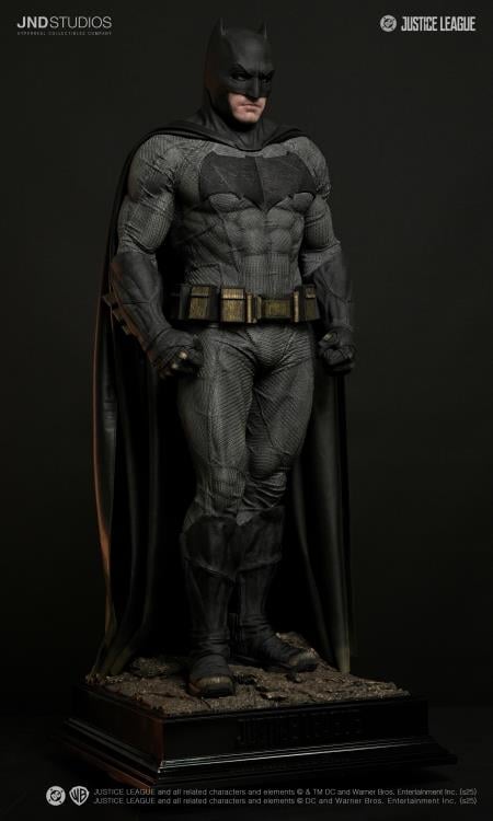 Justice League Hyperreal Platinum Batman (Dual Ver.) 1/3 Scale Statue Gallery Image 21