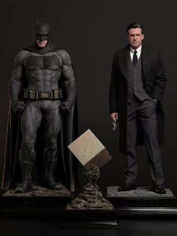Justice League Hyperreal Platinum Batman (Dual Ver.) 1/3 Scale Statue Gallery Image 2