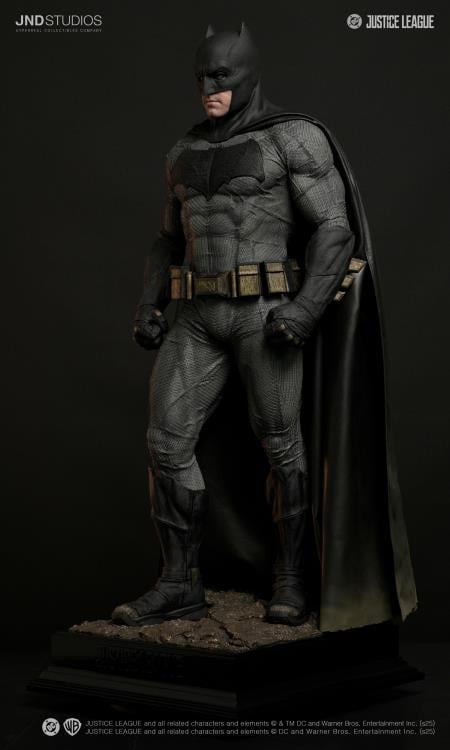 Justice League Hyperreal Platinum Batman (Dual Ver.) 1/3 Scale Statue Gallery Image 25