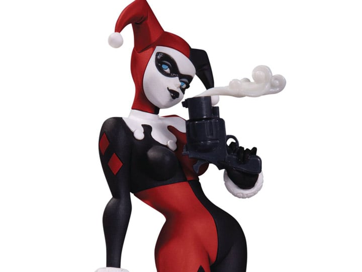 DC Designer Series Harley Quinn Statue (Bruce Timm) Gallery Image 1
