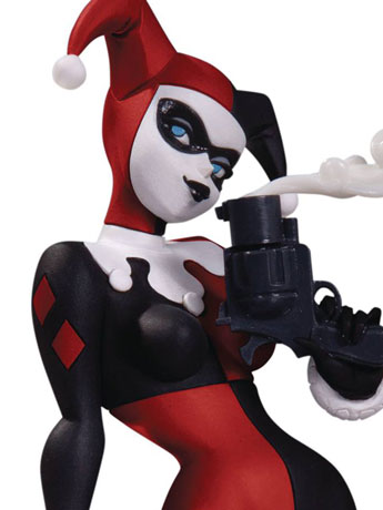 DC Designer Series Harley Quinn Statue (Bruce Timm) Gallery Image 2