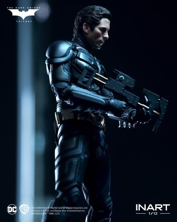 The Dark Knight Rises InArt Batman (DX Ver.) 1/12 Scale Action Figure Gallery Image 13
