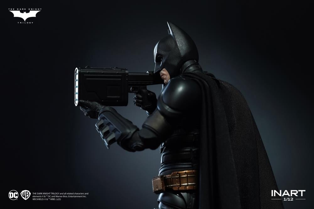 The Dark Knight Rises InArt Batman (DX Ver.) 1/12 Scale Action Figure Gallery Image 18
