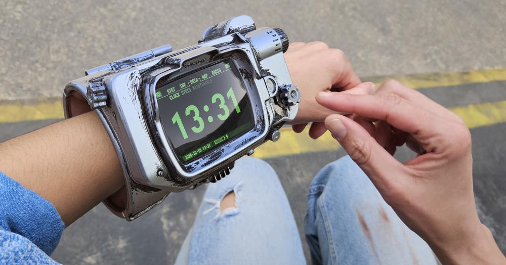 Fallout Pip-Boy 3000 Mark V Replica Gallery Image 23