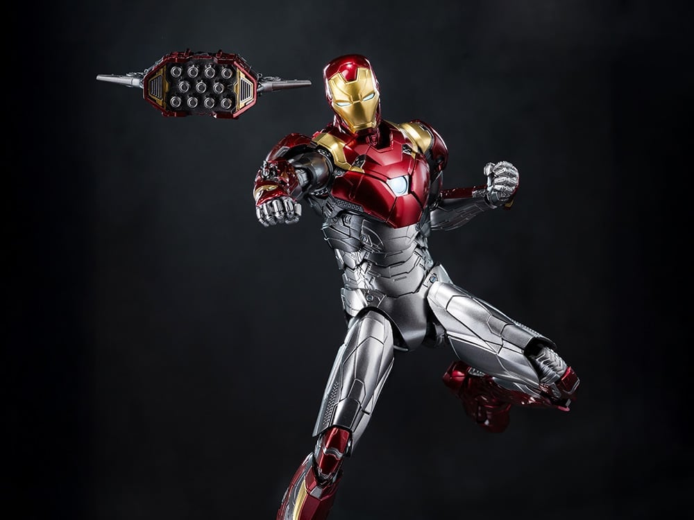 Spider-Man: Homecoming DLX Iron Man Mark 47 1/12 Scale Action Figure Gallery Image 1
