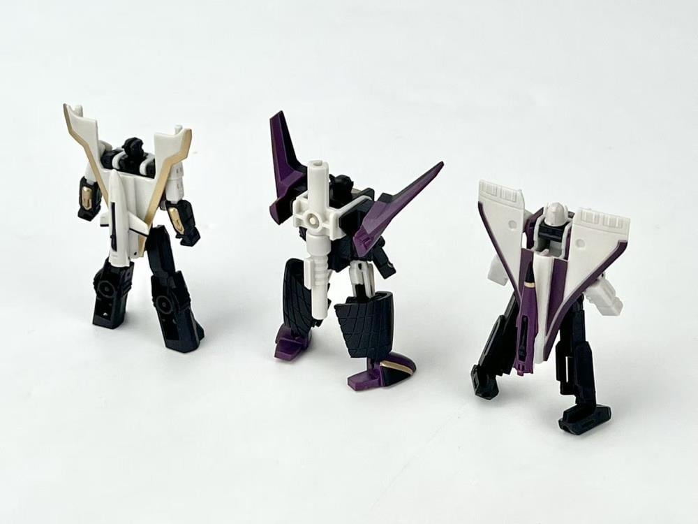 Master Builder MB-26B The Purple Saber Team Mini Robots Three-Pack Gallery Image 4