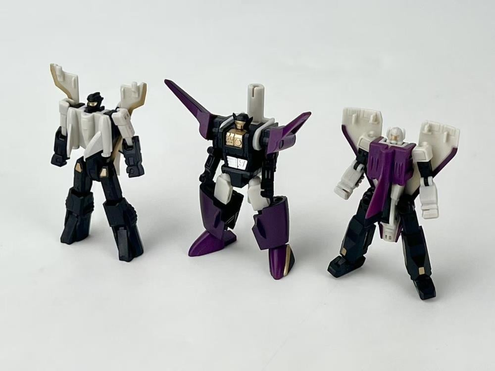Master Builder MB-26B The Purple Saber Team Mini Robots Three-Pack Gallery Image 3