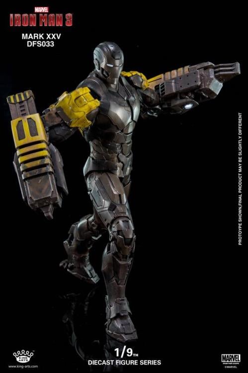 Iron Man 3: 1/9 Scale Iron Man Mark XXV Striker Armor Figure