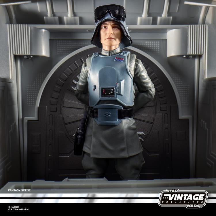 Star Wars: The Vintage Collection General Veers (Empire Strikes Back) Action Figure Gallery Image 12