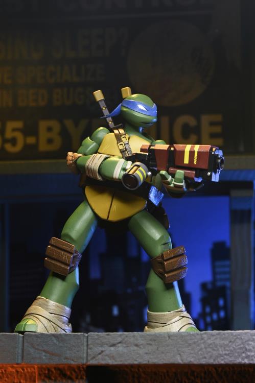 Teenage Mutant Ninja Turtles (2012) Ultimate Leonardo Action Figure Gallery Image 9