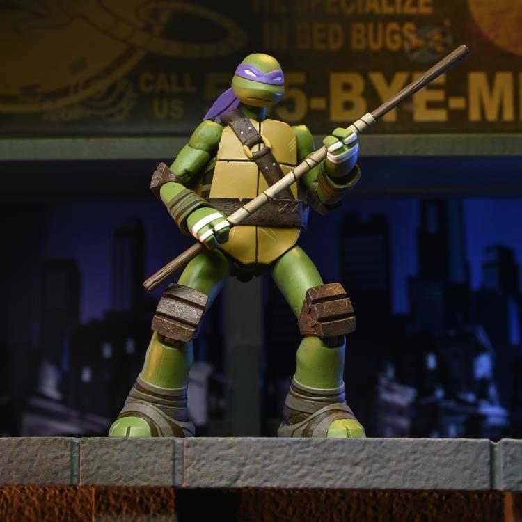 Teenage Mutant Ninja Turtles (2012) Ultimate Donatello Action Figure Gallery Image 3