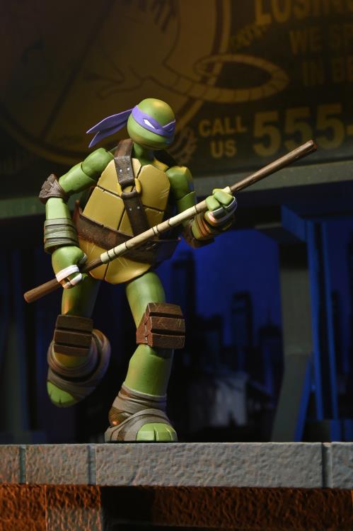 Teenage Mutant Ninja Turtles (2012) Ultimate Donatello Action Figure Gallery Image 5
