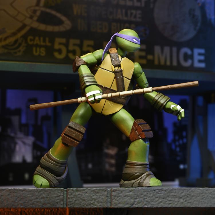 Teenage Mutant Ninja Turtles (2012) Ultimate Donatello Action Figure